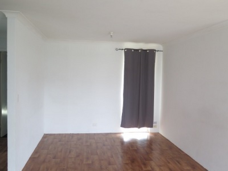 8 Hummingbird Gardens, Ballajura WA 6066