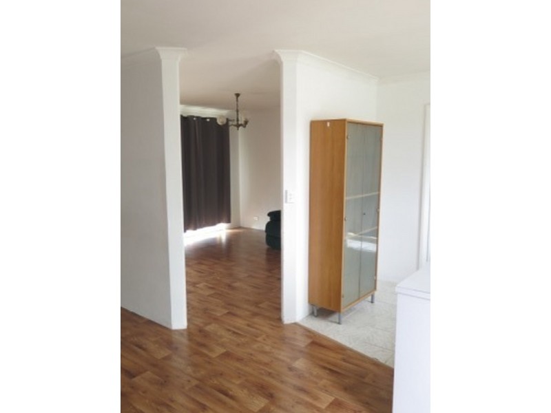 8 Hummingbird Gardens, Ballajura WA 6066