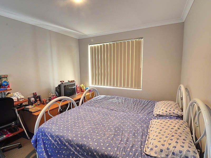 B/18 Rotherfield Road, Westminster WA 6061