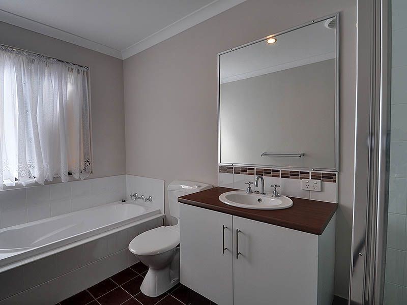 B/18 Rotherfield Road, Westminster WA 6061