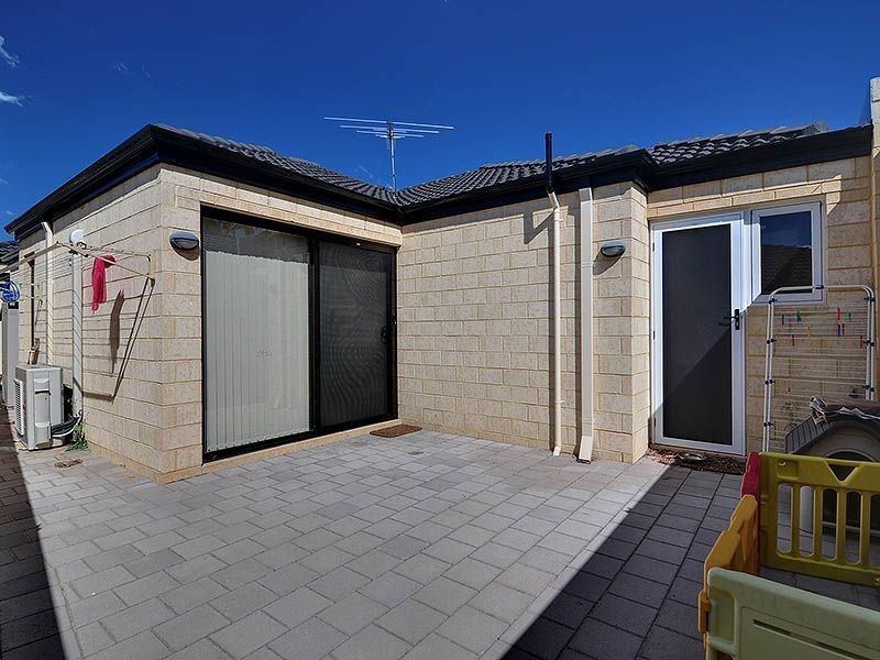 B/18 Rotherfield Road, Westminster WA 6061