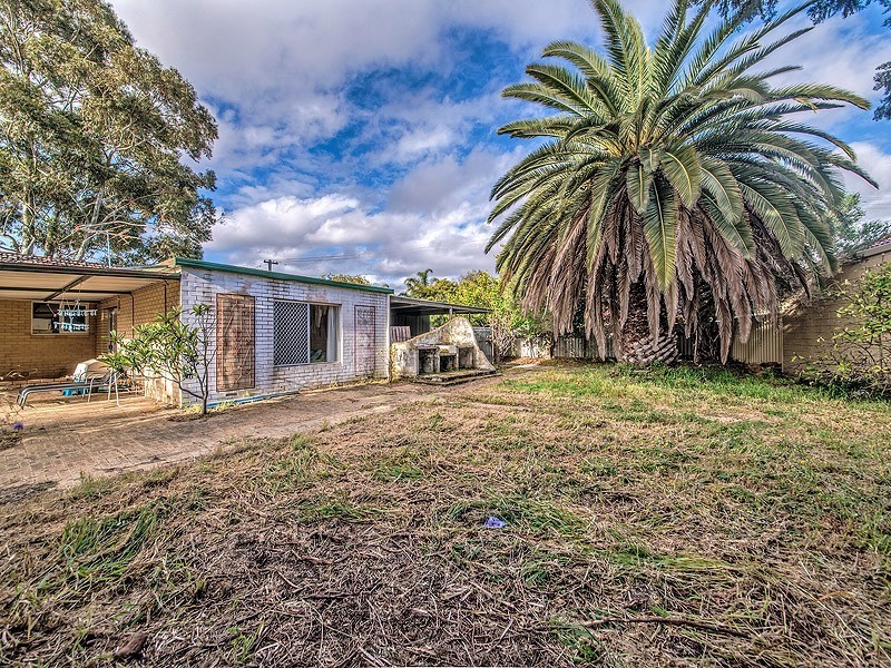14 Heathcroft Road, Balga WA 6061