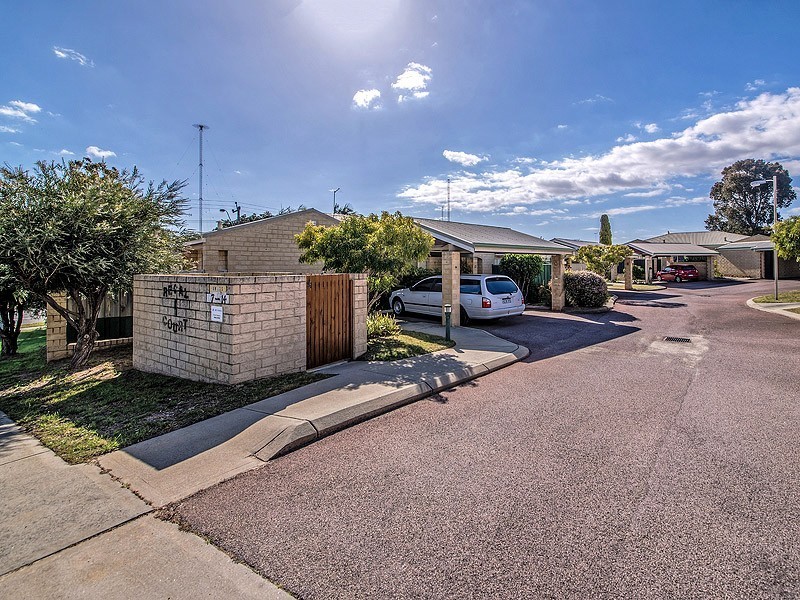 13/1 Camberwell Road, Balga WA 6061