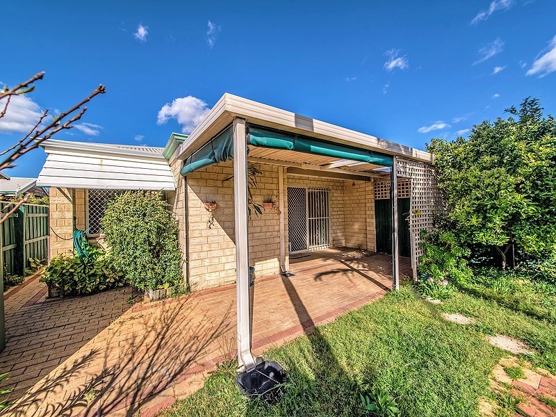 13/1 Camberwell Road, Balga WA 6061