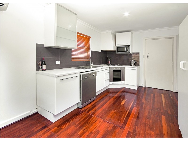 32 Favell Way, Balga WA 6061