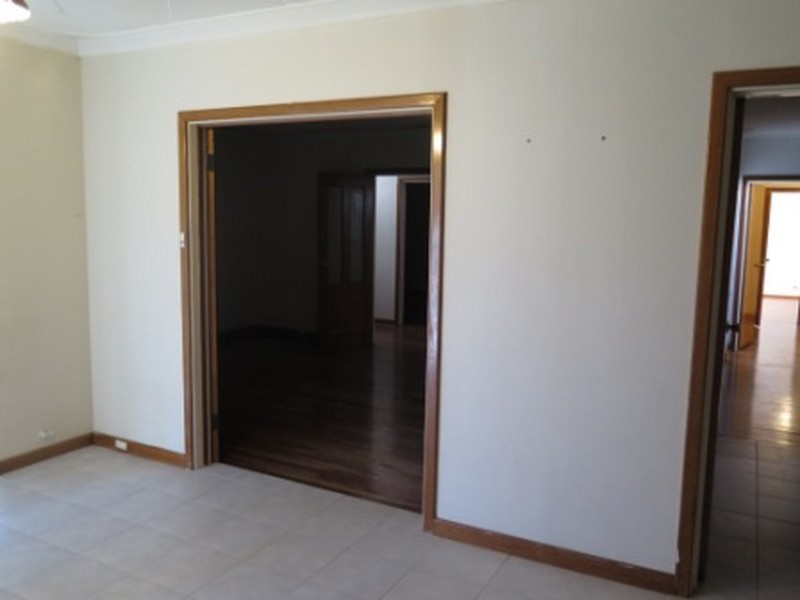 11 Hepburn Way, Balga WA 6061