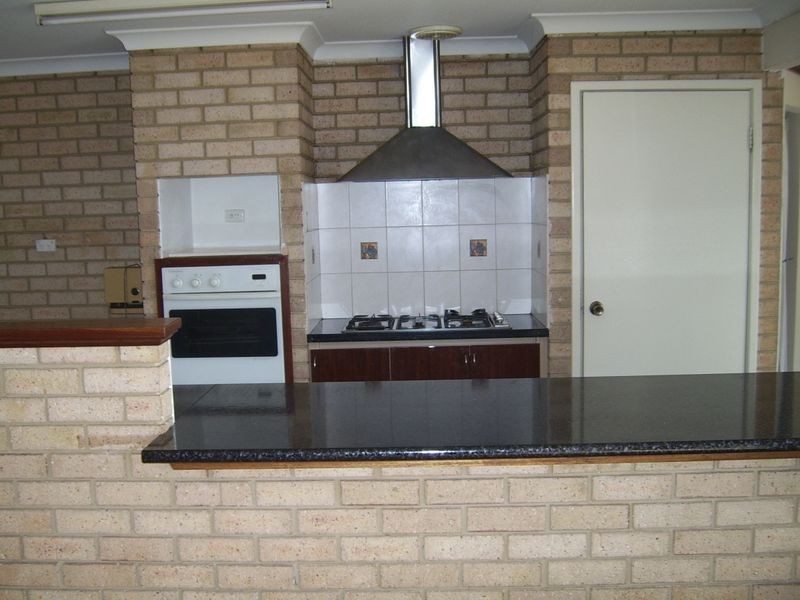 20 Avila Way, Alexander Heights WA 6064