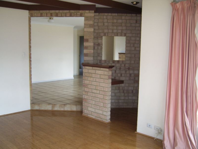 20 Avila Way, Alexander Heights WA 6064