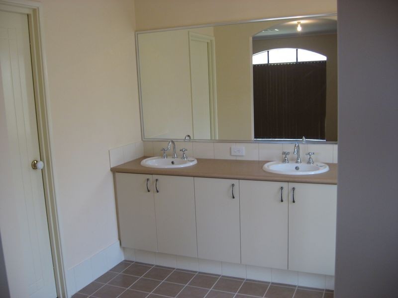 4 Lavally way, Darch WA 6065