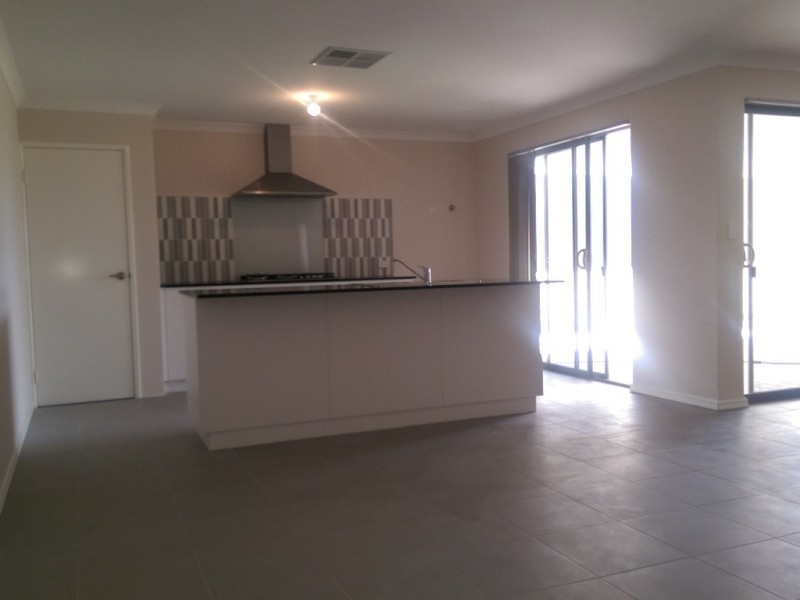 5 Limetta Grove, Landsdale WA 6065