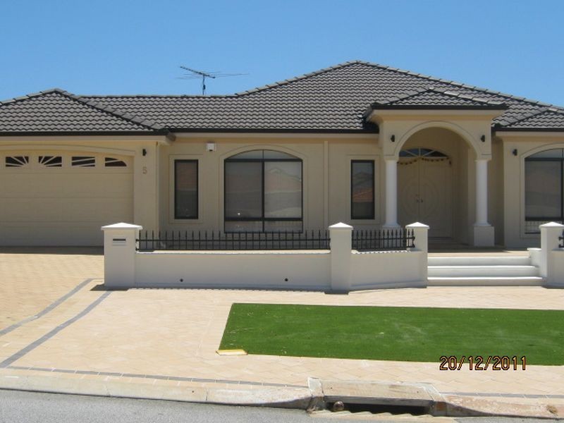 5 Bonfield drive, Landsdale WA 6065