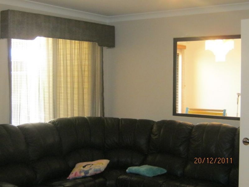 5 Bonfield drive, Landsdale WA 6065