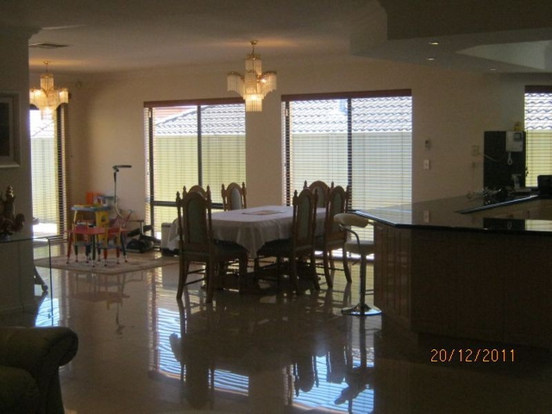 5 Bonfield drive, Landsdale WA 6065