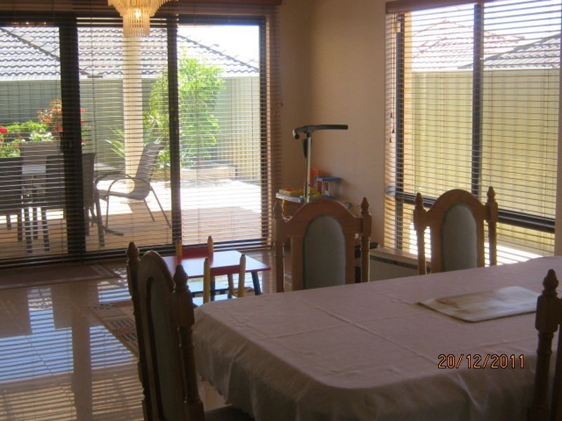 5 Bonfield drive, Landsdale WA 6065