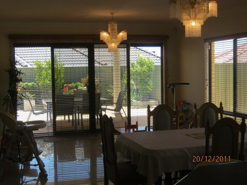 5 Bonfield drive, Landsdale WA 6065