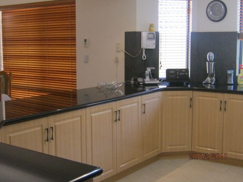 5 Bonfield drive, Landsdale WA 6065