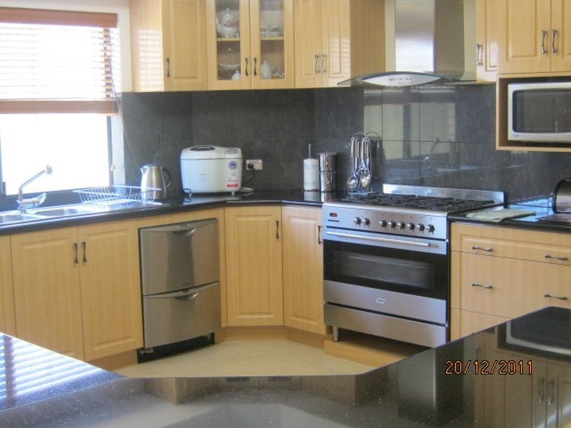 5 Bonfield drive, Landsdale WA 6065