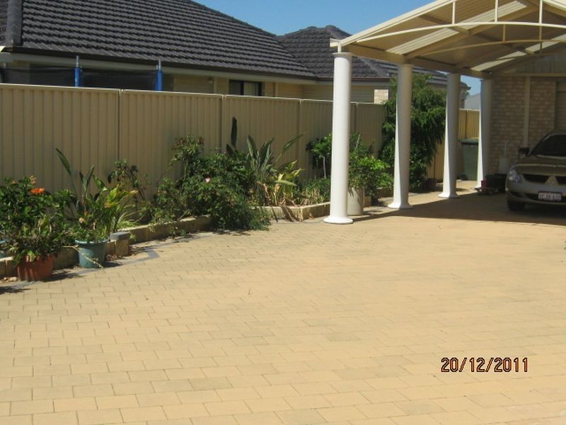 9 Regency Avenue, Madeley WA 6065