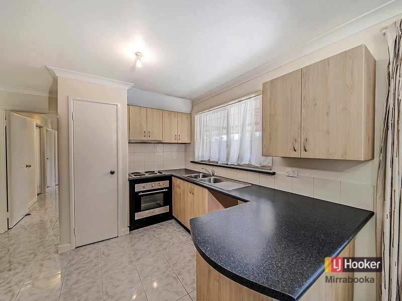 5 Snowberry Retreat, Mirrabooka WA 6061