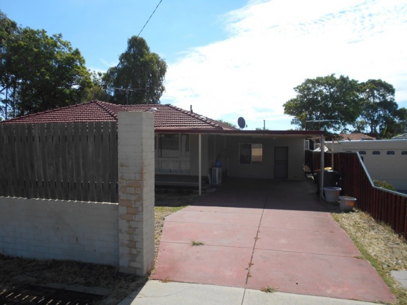 35 Girrawheen Avenue, Girrawheen WA 6064