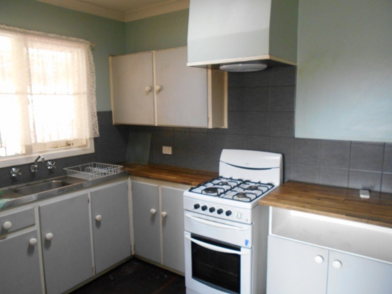 35 Girrawheen Avenue, Girrawheen WA 6064