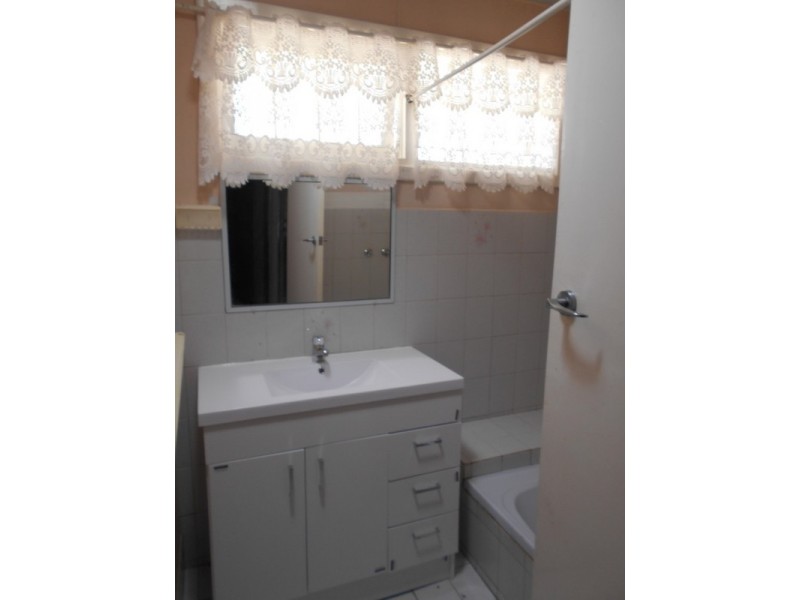 35 Girrawheen Avenue, Girrawheen WA 6064