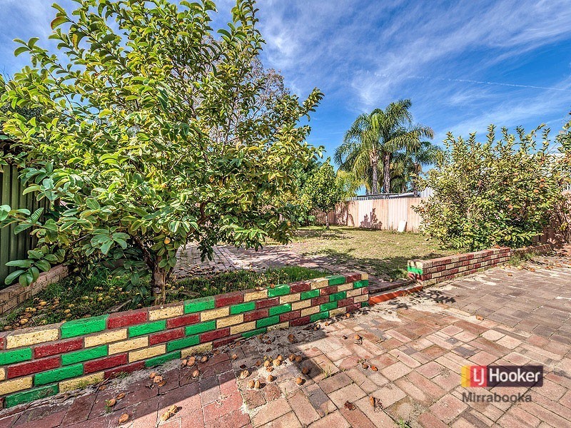 114 Mirrabooka Ave, Koondoola WA 6064