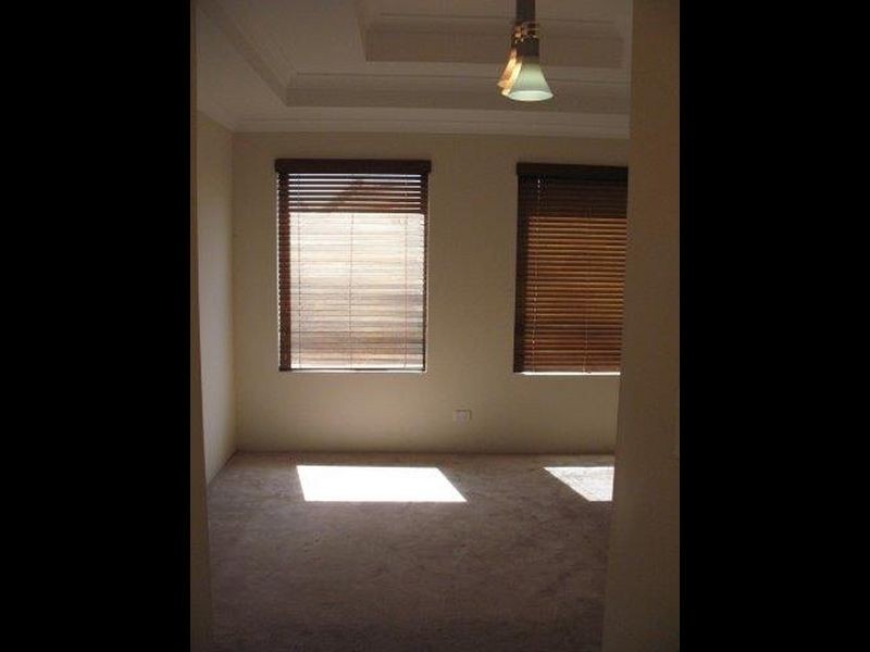 32 Linto, Alexander Heights WA 6064