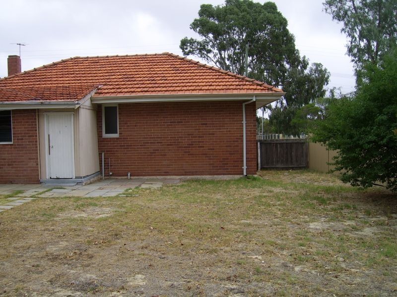 32 Finchley Crescent, Balga WA 6061