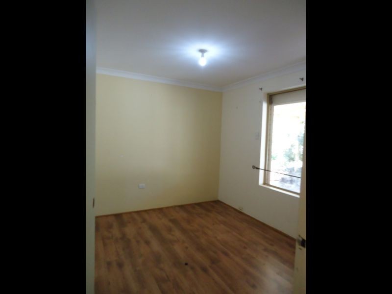 14 Oakleaf Circle, Mirrabooka WA 6061