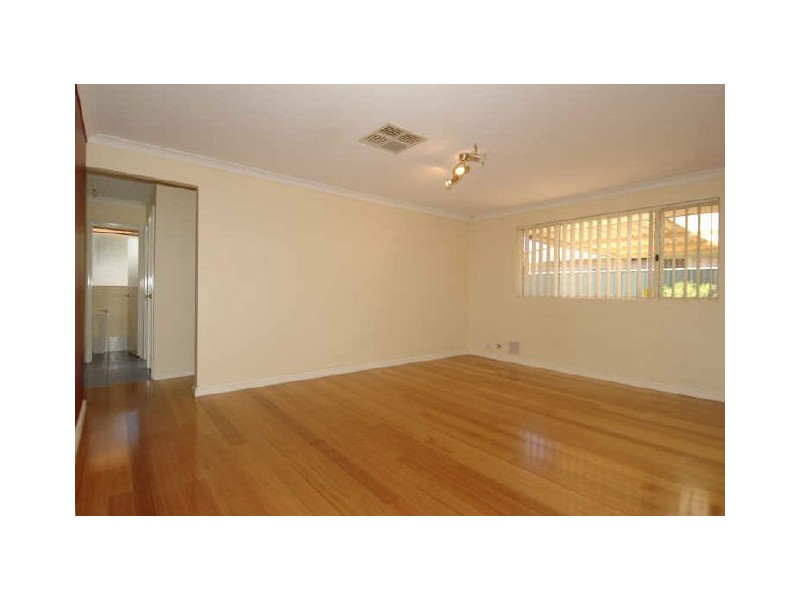 31 Feeney Gardens, High Wycombe WA 6057