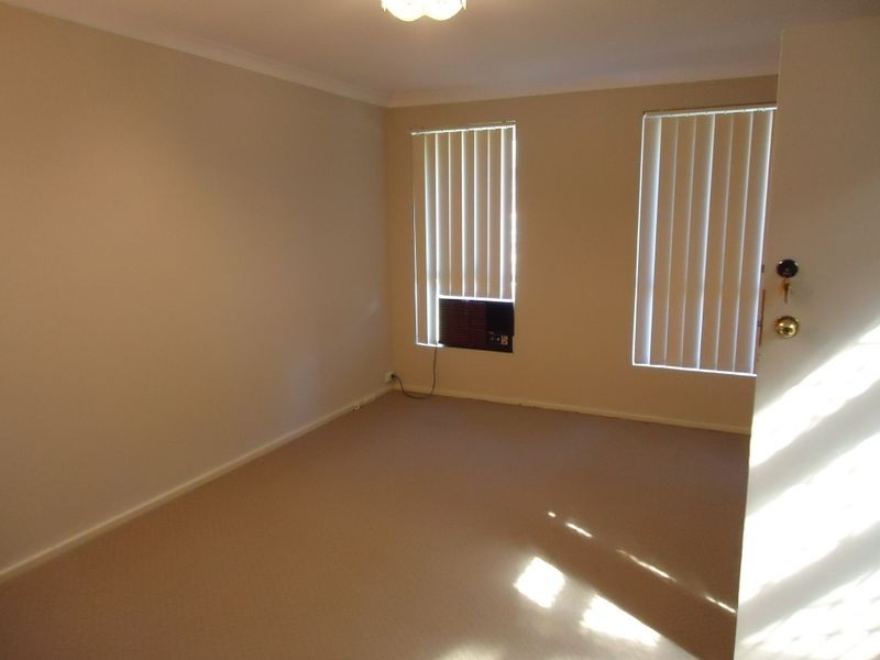 3/2 Kathleen Street, Yokine WA 6060