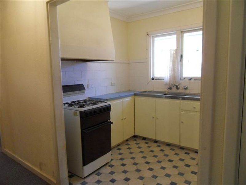 4 Wallington Road, Balga WA 6061