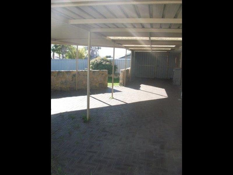 11 Crabtree Street, Alexander Heights WA 6064