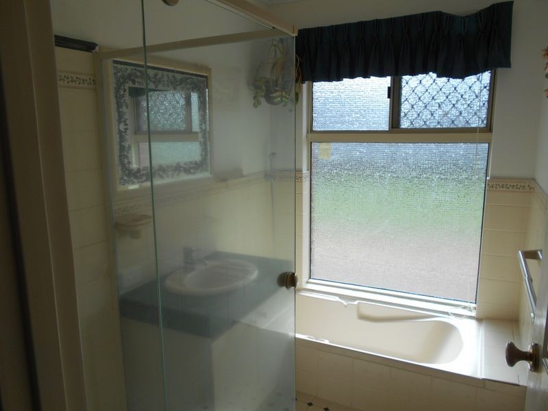 34 Bloodwood Drive, Marangaroo WA 6064