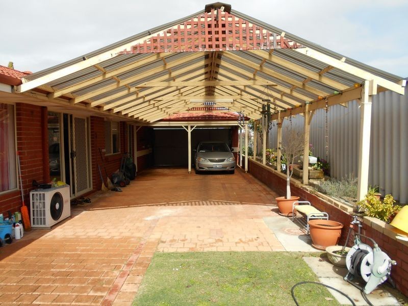 34 Bloodwood Drive, Marangaroo WA 6064