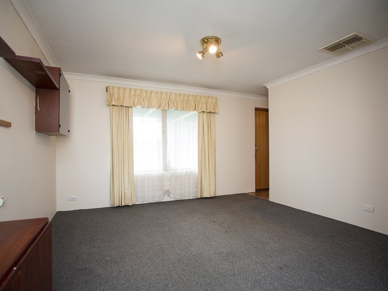 4 Vallack Grove, Mirrabooka WA 6061