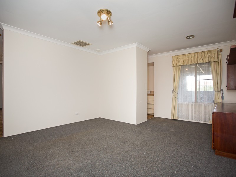 4 Vallack Grove, Mirrabooka WA 6061