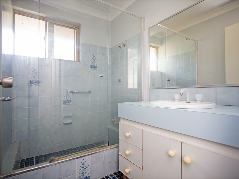 4 Vallack Grove, Mirrabooka WA 6061