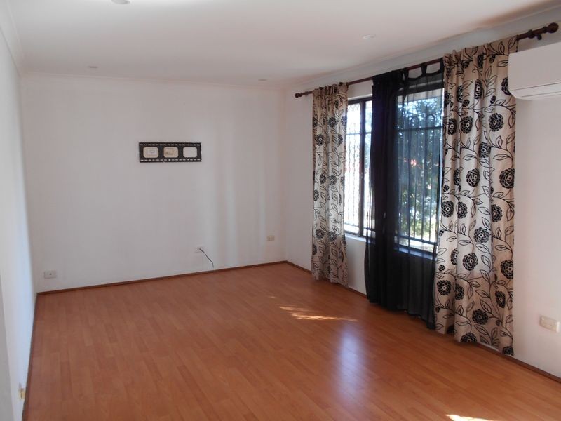 16 Appleblossom Drive, Mirrabooka WA 6061