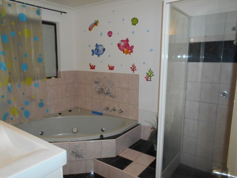 16 Appleblossom Drive, Mirrabooka WA 6061