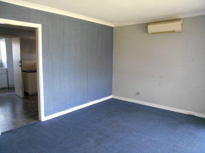 29 Tendering Way, Girrawheen WA 6064