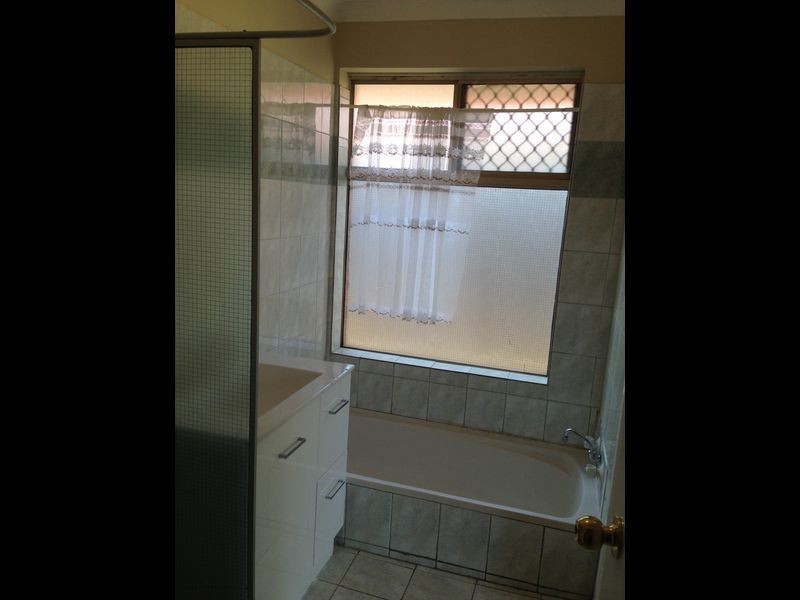 25 Lambourne Retreat, Mirrabooka WA 6061