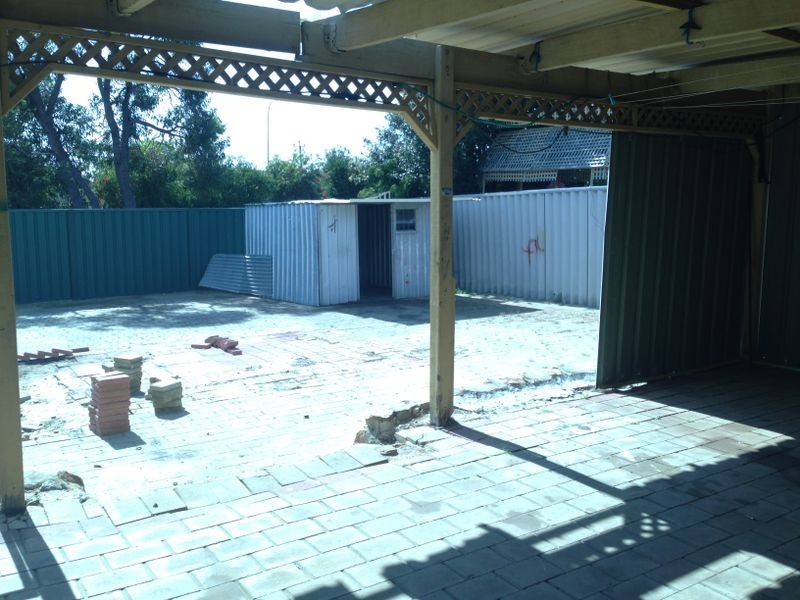 25 Lambourne Retreat, Mirrabooka WA 6061