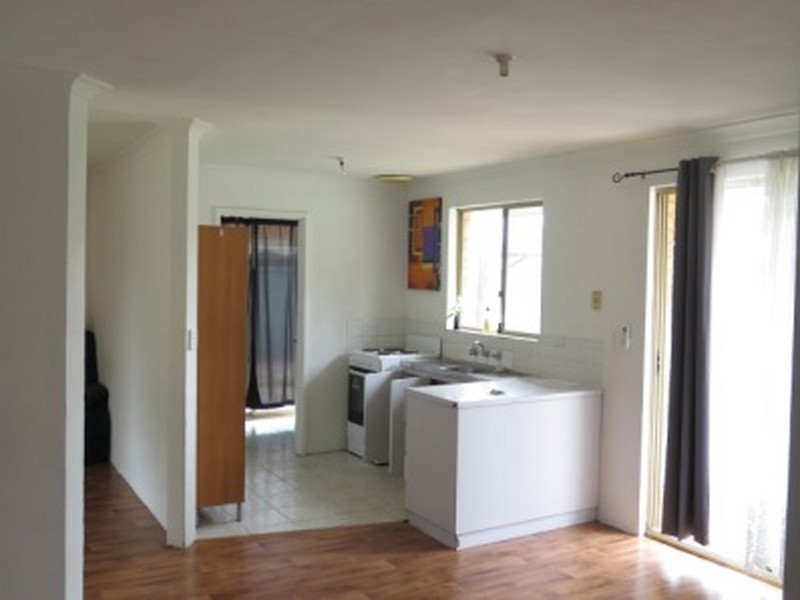 8 Hummingbird Gardens, Ballajura WA 6066