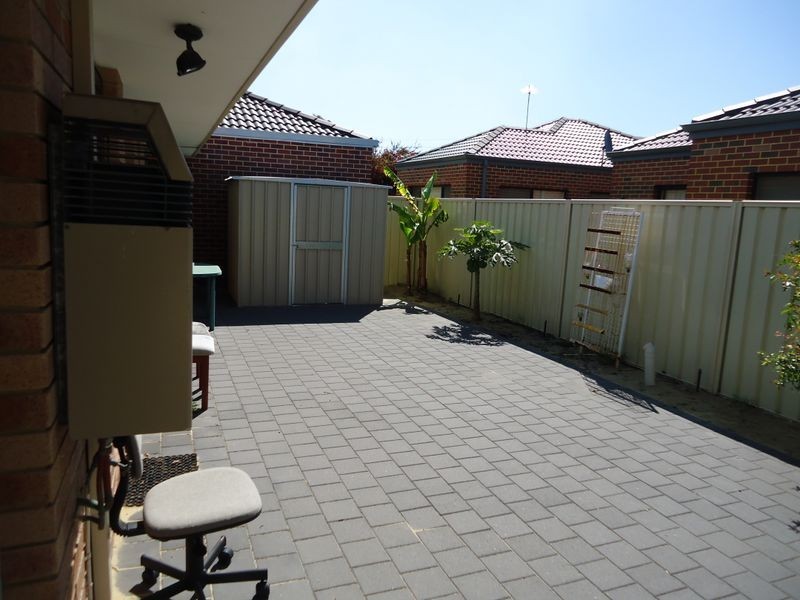 4 Gibb Crescent, Westminster WA 6061