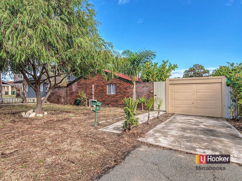69 Amberton Ave, Girrawheen WA 6064