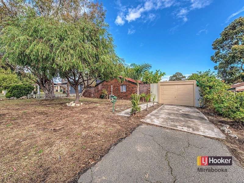 69 Amberton Ave, Girrawheen WA 6064