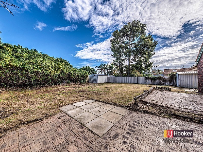 69 Amberton Ave, Girrawheen WA 6064