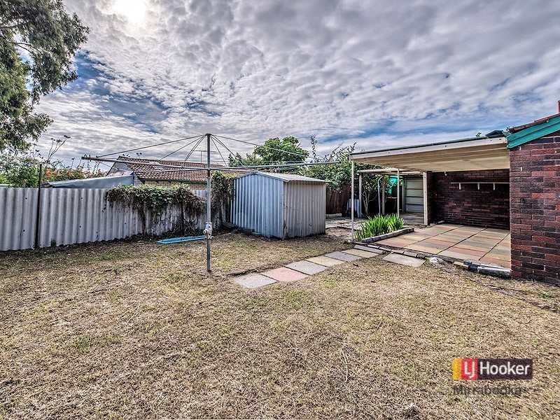69 Amberton Ave, Girrawheen WA 6064
